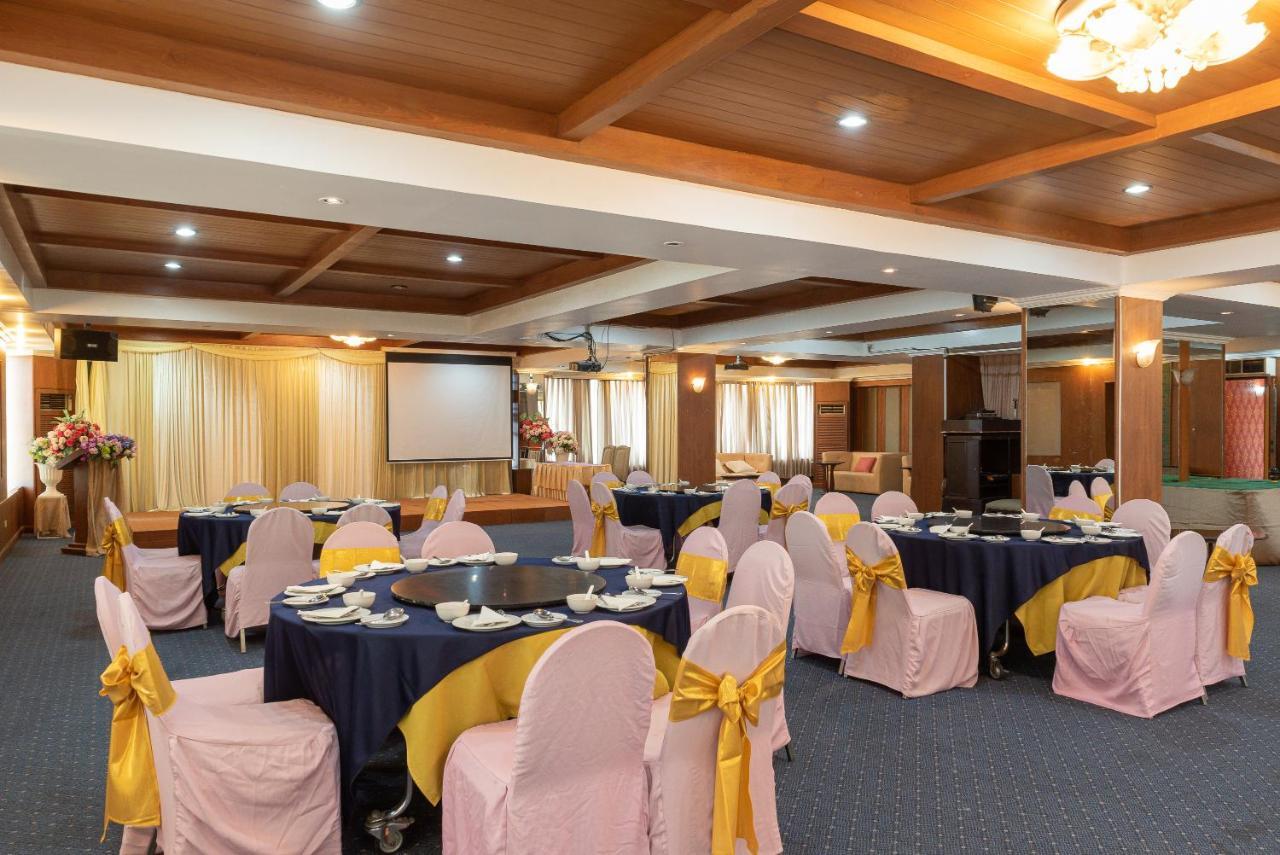 Nonthaburi Palace Hotel Exterior photo